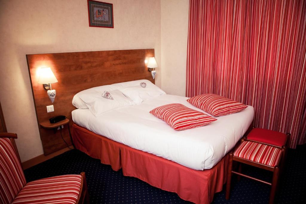 Au Feu De Bois Hotel Amou Room photo
